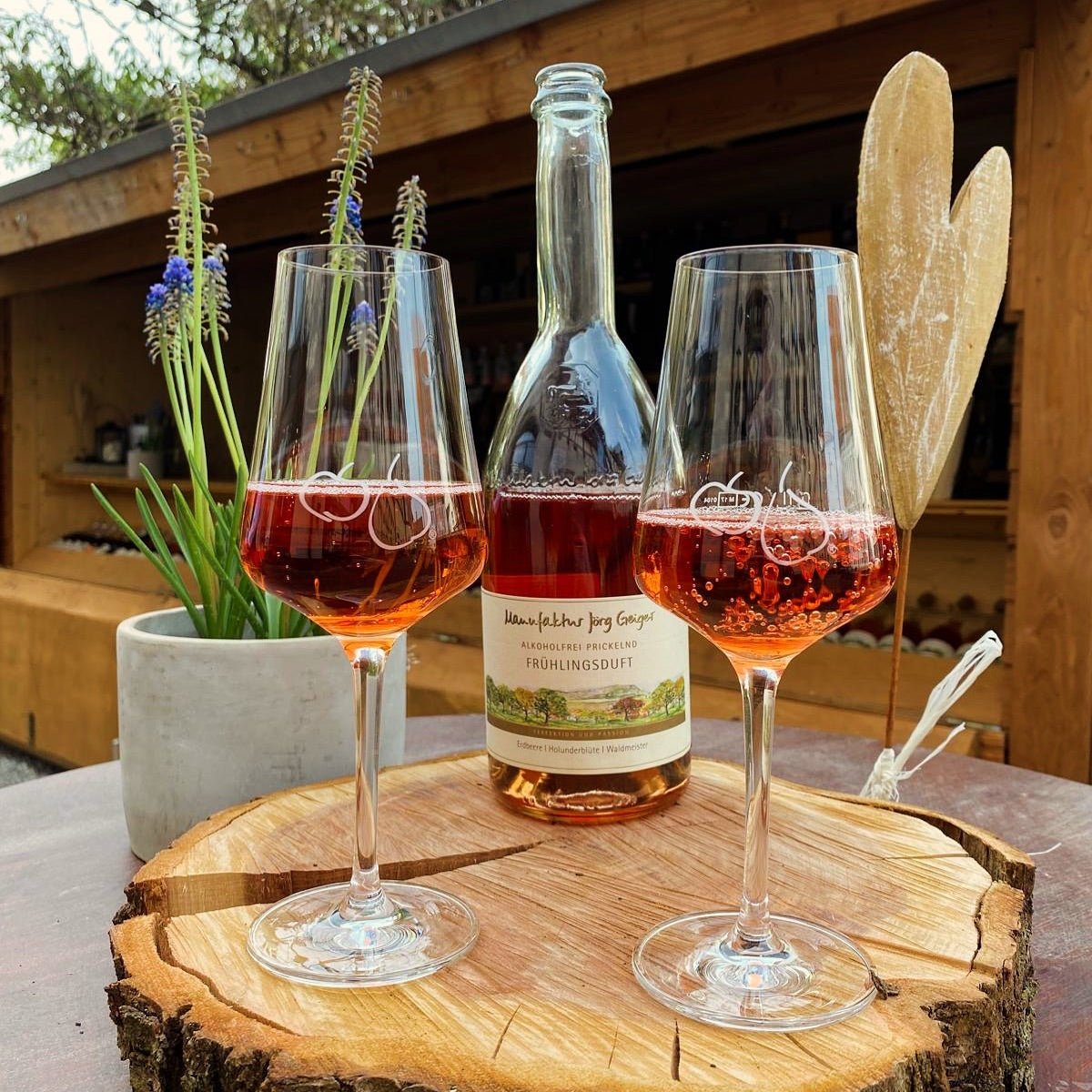 Jörg Geiger Cuvée No. 23 Alcohol Free Wine Alternative (0.0% ABV) Rhubarb | Apple | Blossoms 750ml, 375ml & 200ml - Wise Bartender - wine