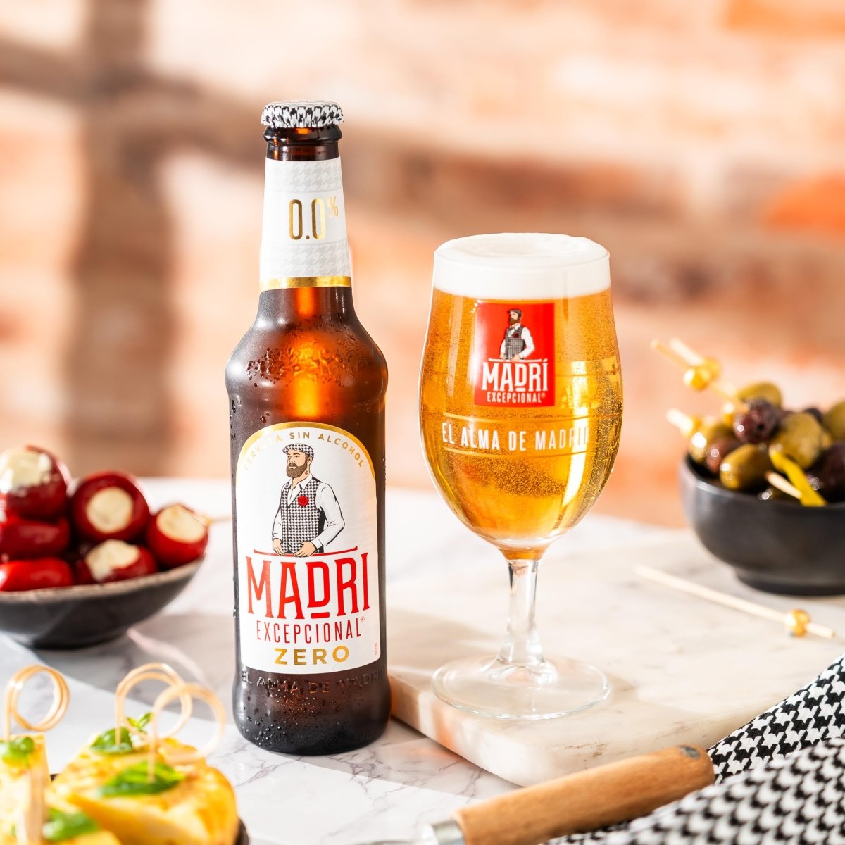 Madri Excepcional Zero Premium Alcohol Free Lager (0.0% ABV) - Wise Bartender - Beer