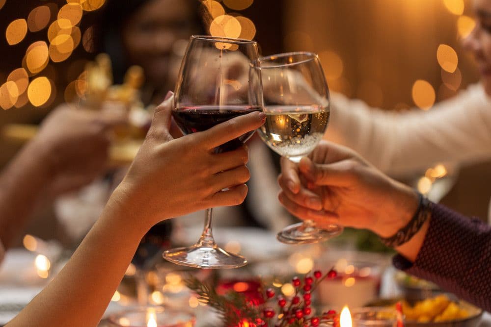 Alcohol Free Wine with Dinner: What to Drink with the Family