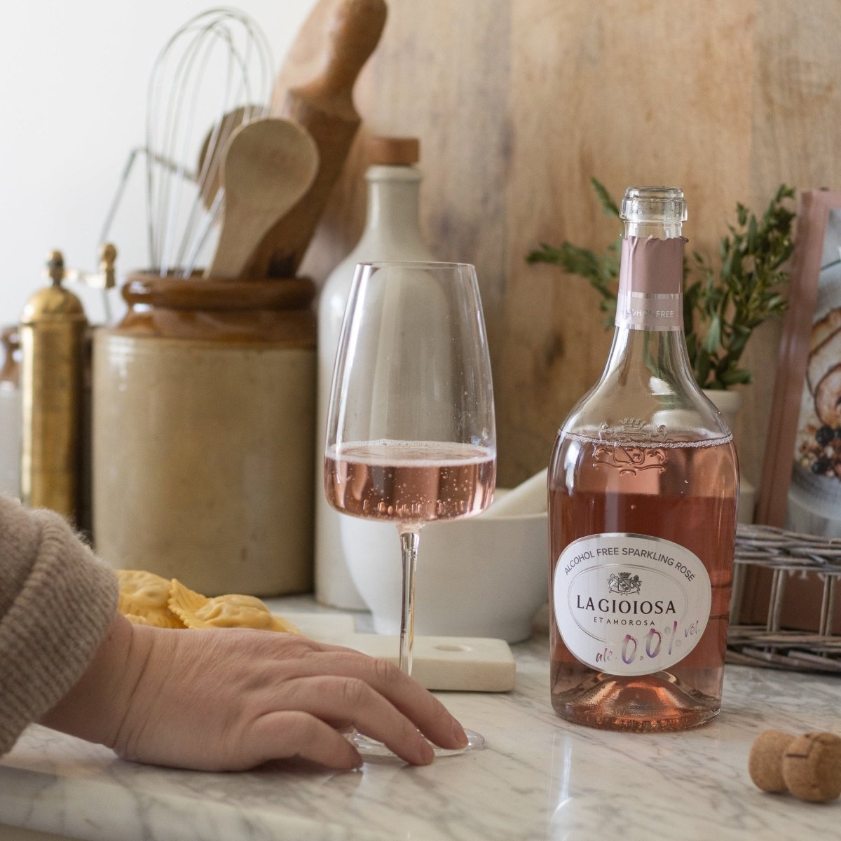 La Gioiosa Sparkling Rosé Alcohol Free 75cl | Alcohol-Free Rosé - Wise Bartender - wine